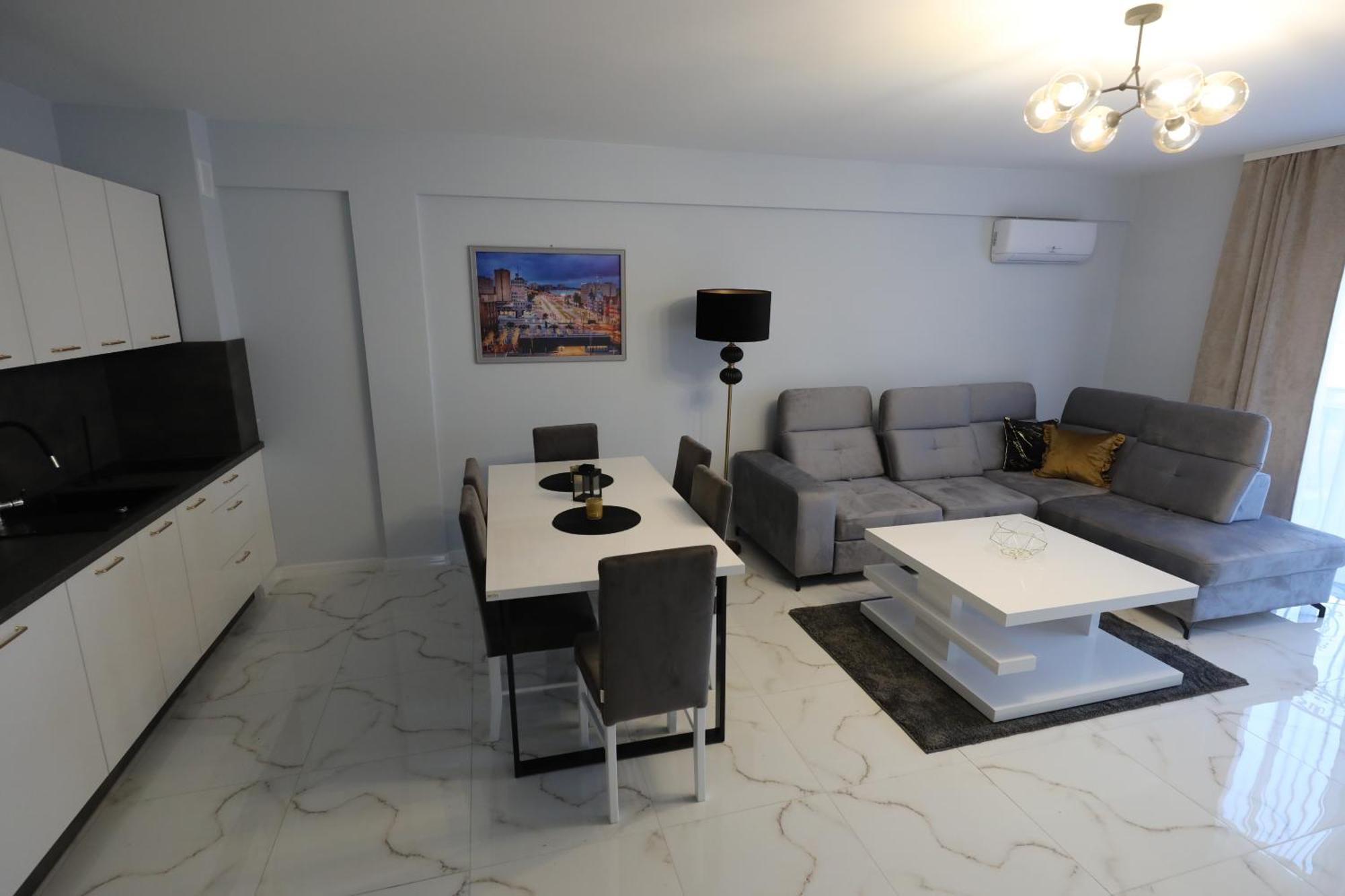 Hetmanska 4 *